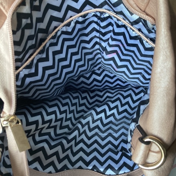 ROSE GOLD ROUND STUD SATCHEL - Picture 5 of 7